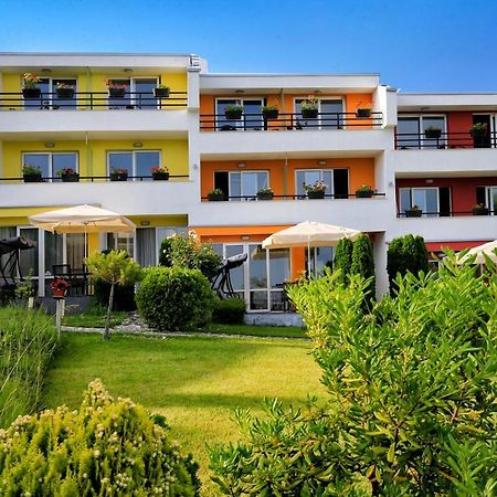 Stayinn Rainbow Houses Beachfront By Asteri Hotels Sunny Beach Exterior foto