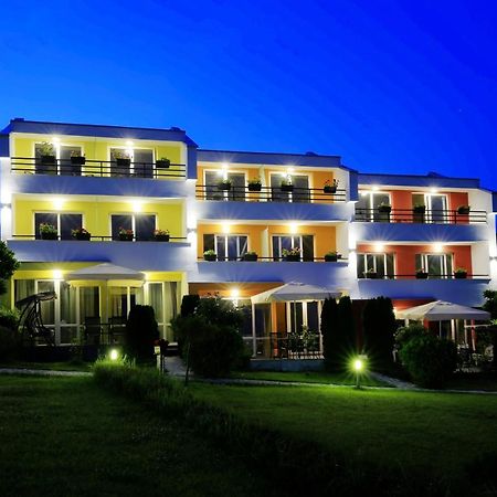 Stayinn Rainbow Houses Beachfront By Asteri Hotels Sunny Beach Exterior foto