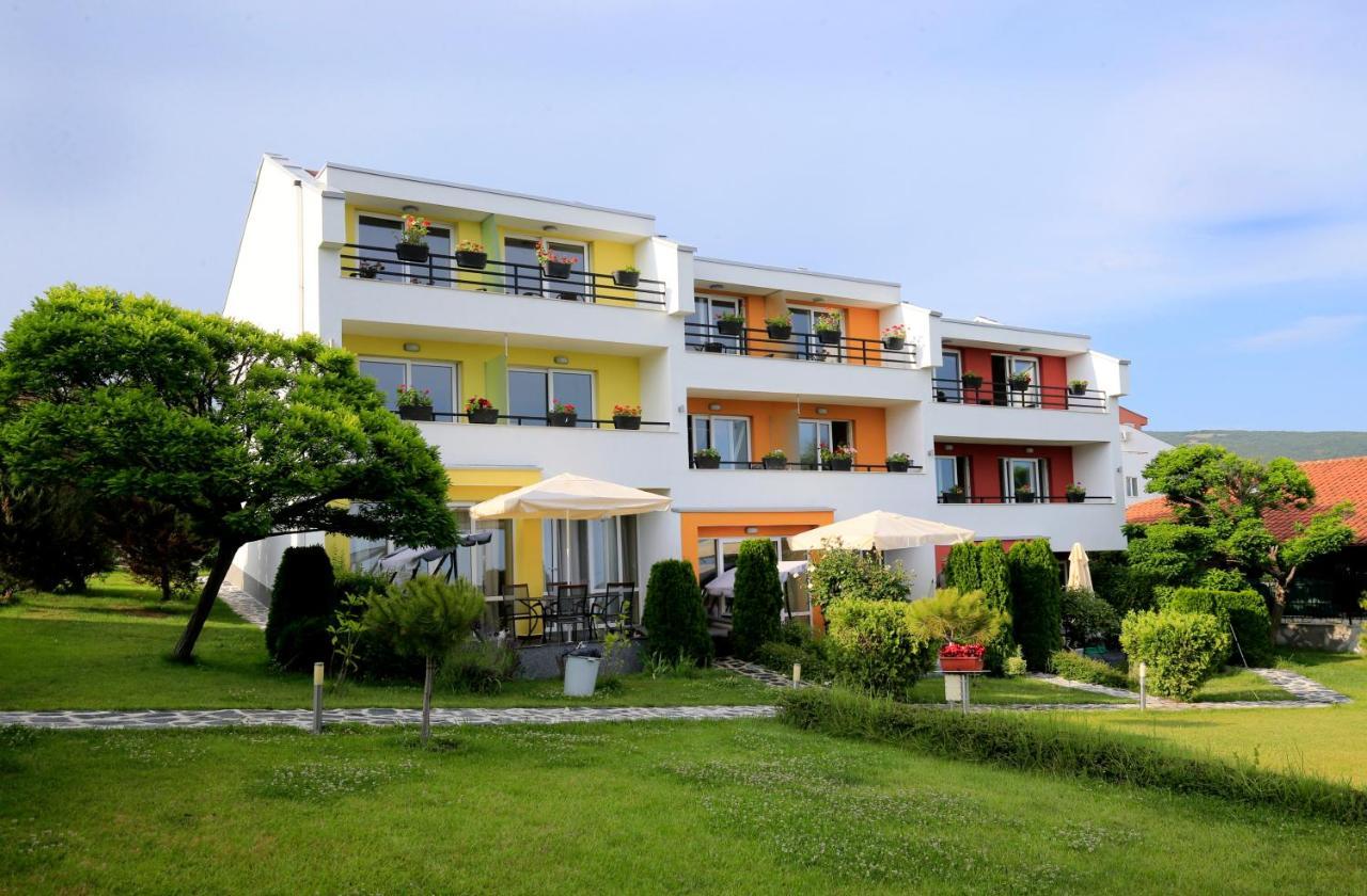 Stayinn Rainbow Houses Beachfront By Asteri Hotels Sunny Beach Exterior foto
