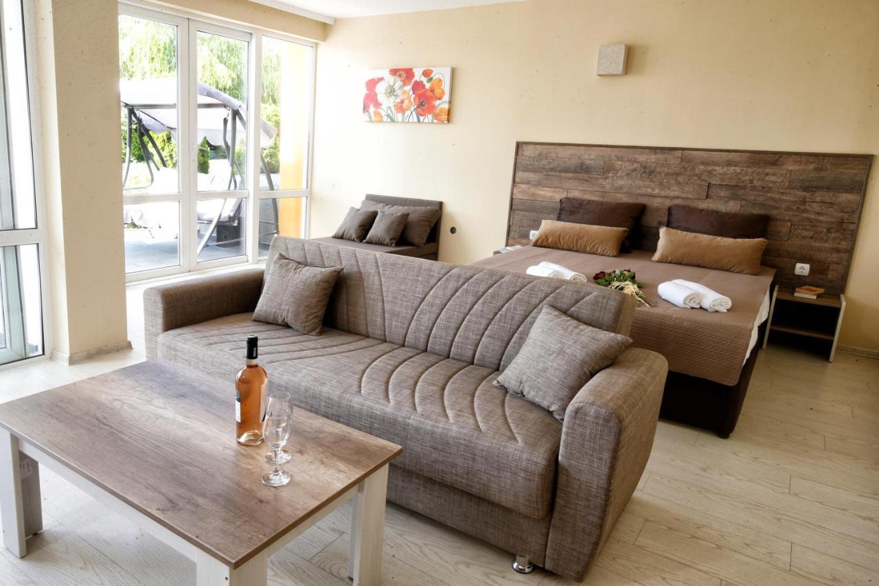 Stayinn Rainbow Houses Beachfront By Asteri Hotels Sunny Beach Exterior foto