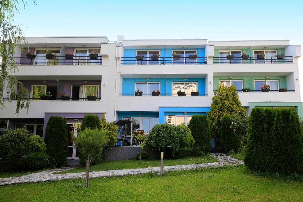 Stayinn Rainbow Houses Beachfront By Asteri Hotels Sunny Beach Exterior foto
