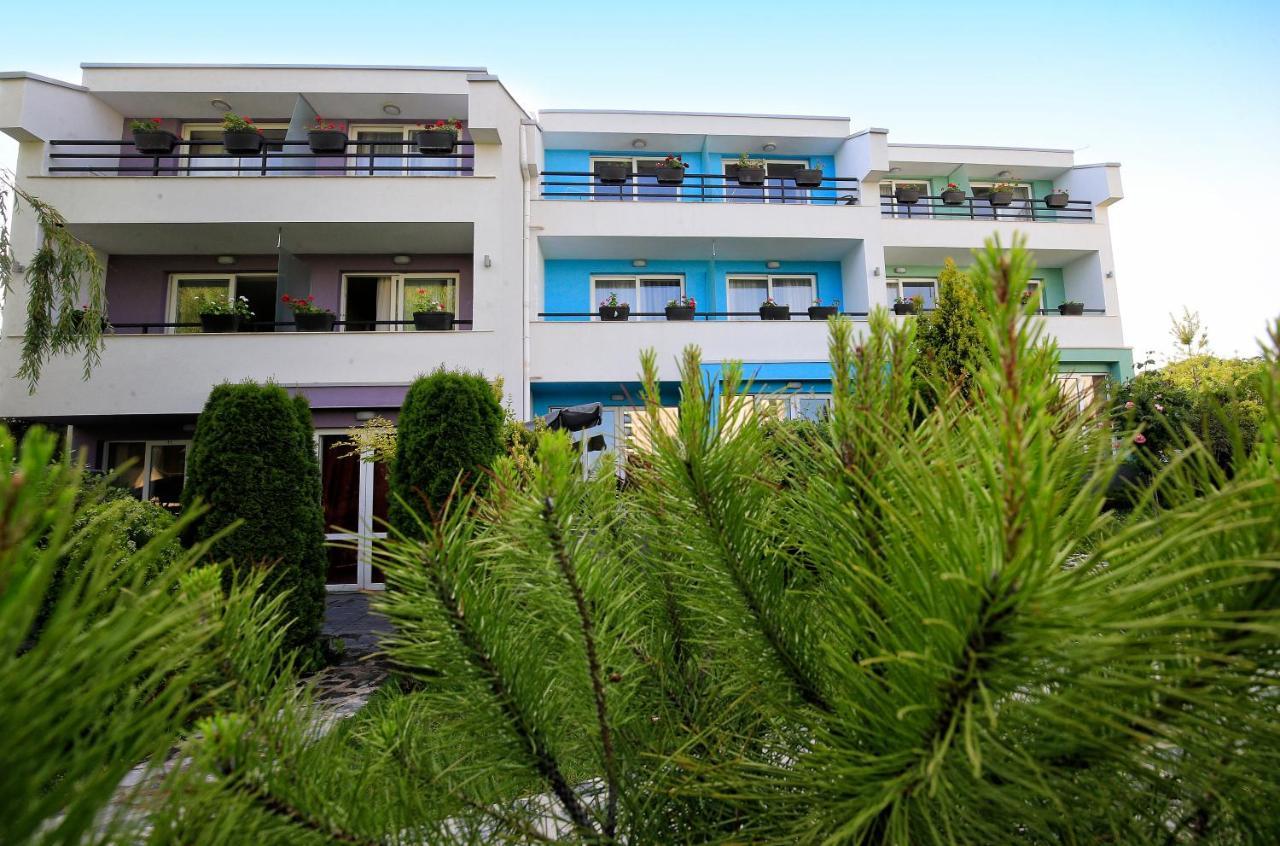 Stayinn Rainbow Houses Beachfront By Asteri Hotels Sunny Beach Exterior foto