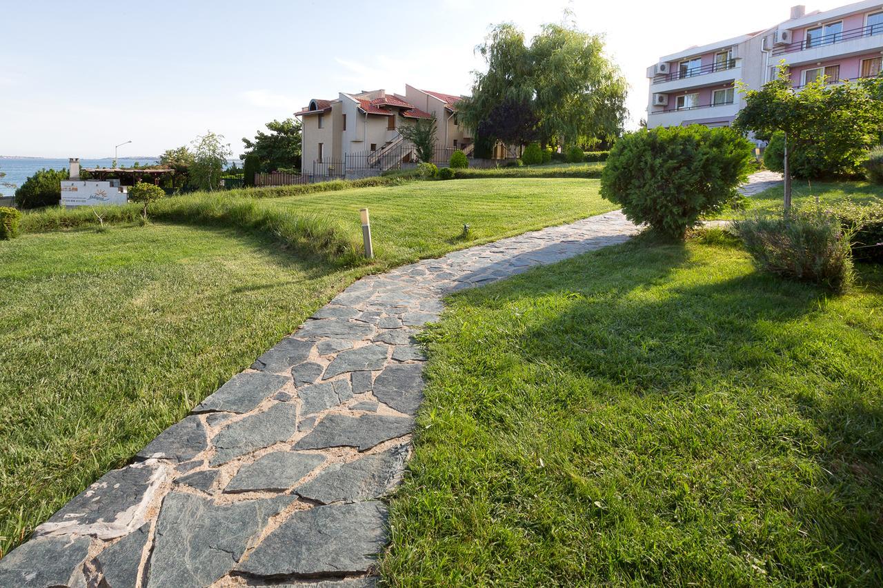 Stayinn Rainbow Houses Beachfront By Asteri Hotels Sunny Beach Exterior foto