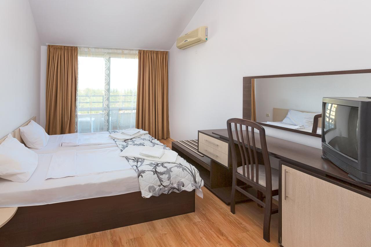 Stayinn Rainbow Houses Beachfront By Asteri Hotels Sunny Beach Exterior foto